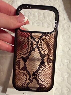Casetfiy snake skin MagSafe case for iPhone 17 pro MagSafe 8 foot military drop
